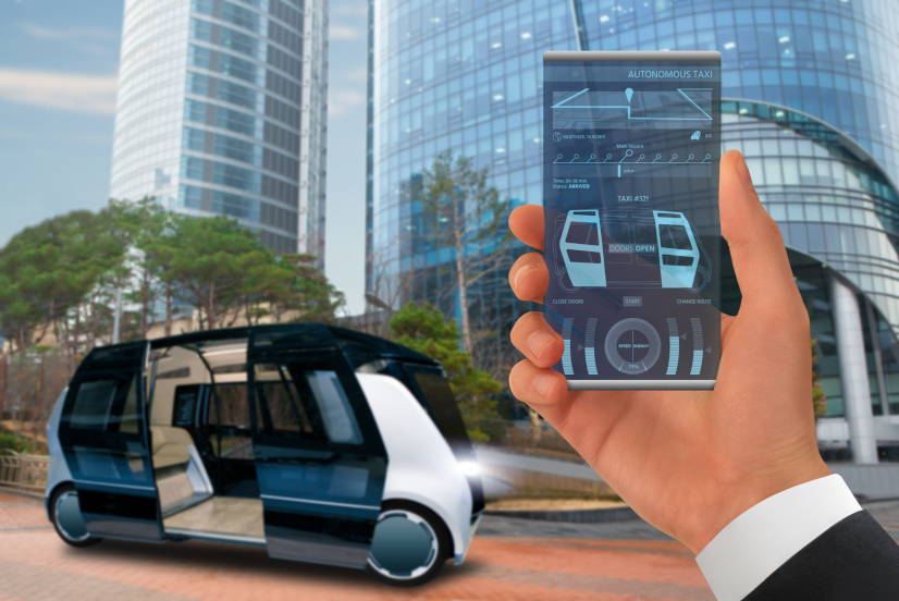 Steuerung des autonomen Taxis per mobiler App.