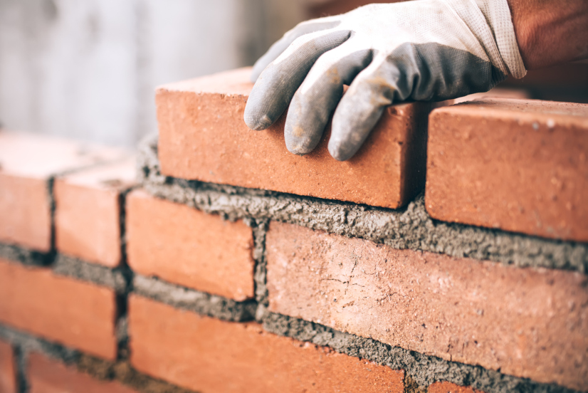 Pad produktivnosti u graditeljstvu: Zidar radi
