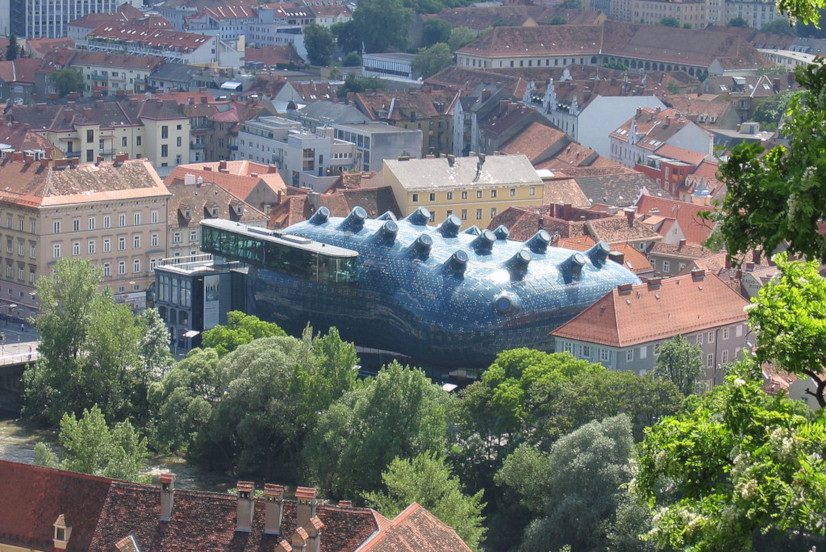Crazy buildings: the Kunsthaus in Graz